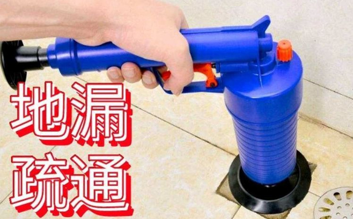 万城镇疏通地漏