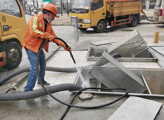 万城镇隔油池清理